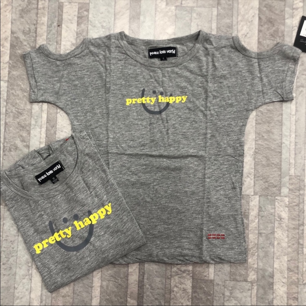☮️Peace Love World Tee☮️